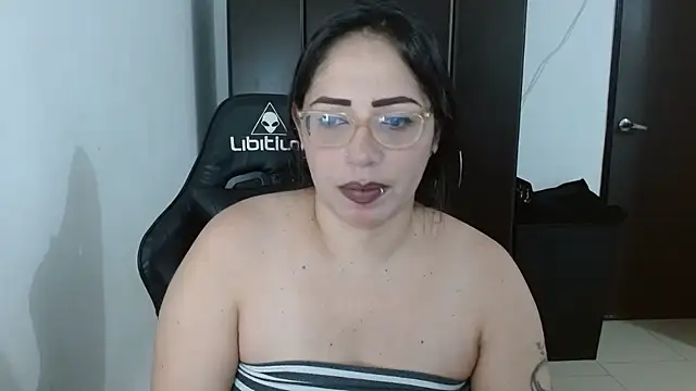 natashasmithe online show from February 2025 02:15:01 AM