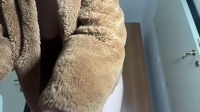 Snapshot of Monicbabe chatting on February 2026 02:35:01 PM Monicbabe online show from February 2026 02:35:01 PM