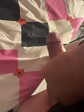 carlosss123987 online show from April 2026 01:25:01 AM