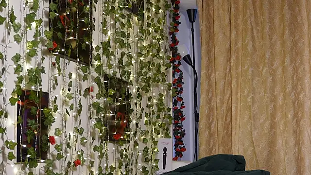 NaughtYHomemadE online show from March 2026 09:17:02 AM