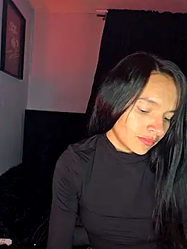 Snapshot of _shantal_smith chatting on July 2026 06:09:01 AM shantal smith online show from July 2026 06:09:01 AM
