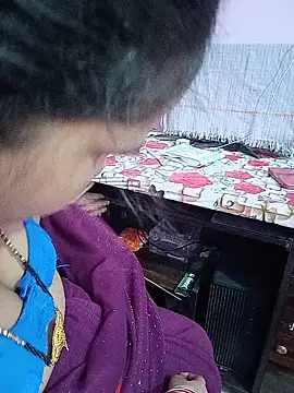 Snapshot of reemacouple007 chatting on June 2026 05:41:01 AM reemacouple007 online show from June 2026 05:41:01 AM