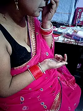 Snapshot of reemacouple007 chatting on June 2026 06:40:01 AM reemacouple007 online show from June 2026 06:40:01 AM