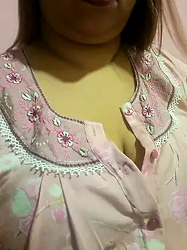 Snapshot of Ravina_patil1 chatting on July 2026 03:14:02 PM Ravina patil1 online show from July 2026 03:14:02 PM