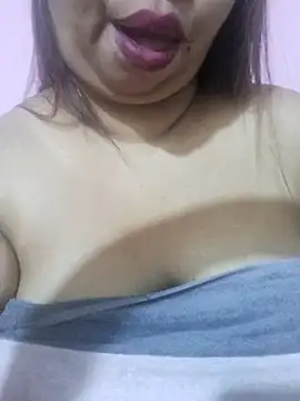 Snapshot of Ravina_patil1 chatting on July 2026 03:43:02 AM Ravina patil1 online show from July 2026 03:43:02 AM