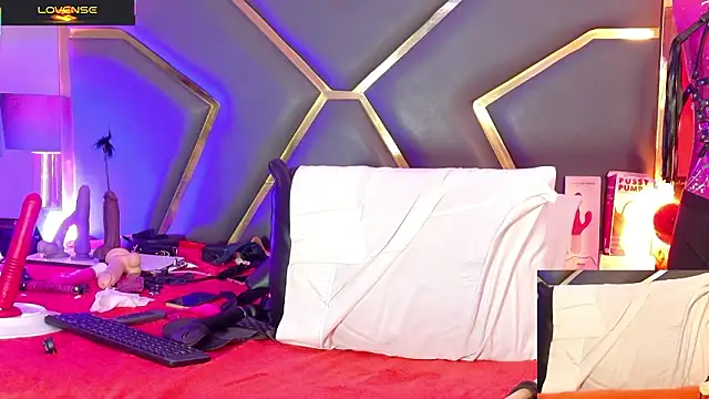 Scarlettt Ass online show from March 2026 04:48:01 PM