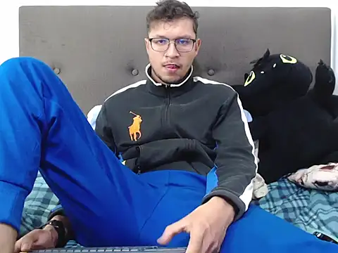 andy loverxx online show from March 2026 11:44:01 PM