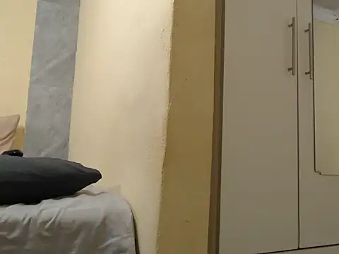 SALTRYHIPS29x online show from April 2026 07:07:02 PM