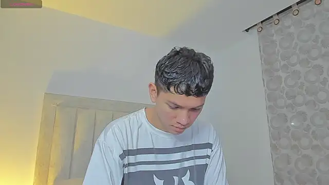 JulianRose 1 online show from March 2025 10:52:02 AM