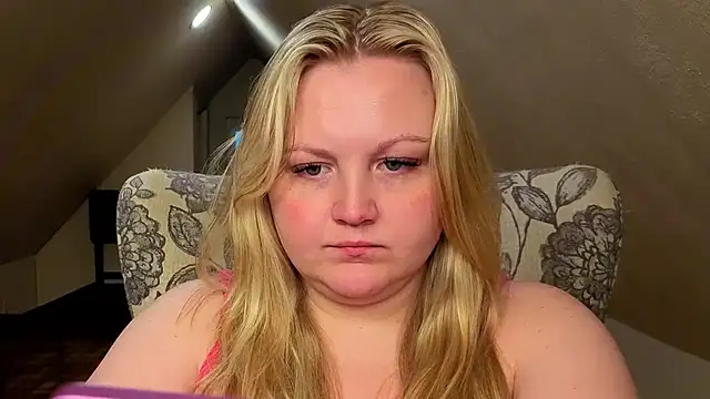 PhatAssBlond online show from May 2026 10:37:02 PM