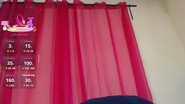 Snapshot of RominaFiore_ chatting on February 2026 11:43:01 PM RominaFiore online show from February 2026 11:43:01 PM