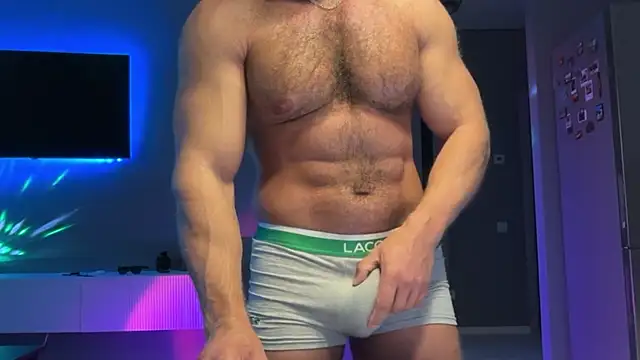 KarlosRichi online show from April 2026 02:33:01 AM