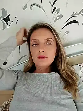 SophyGirl online show from October 2025 12:38:01 PM