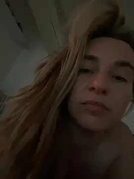 lyajoliee online show from May 2026 03:09:02 PM