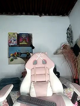 lovely kitt online show from March 2026 10:09:01 PM