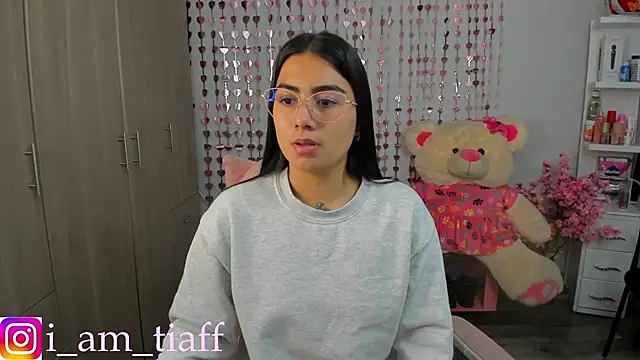 tifany tay2 online show from April 2026 12:11:02 PM