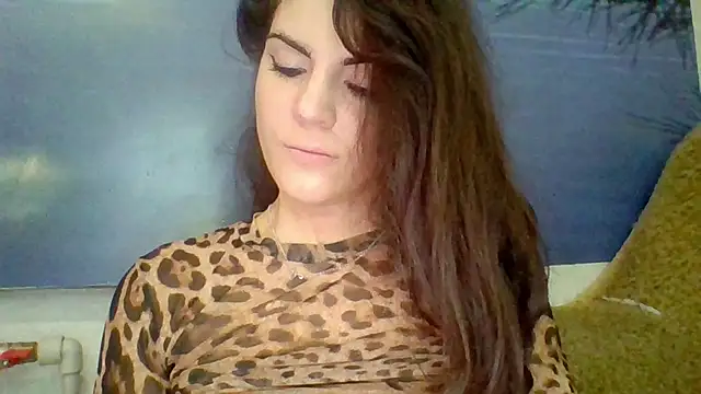 Snapshot of AliceTailor chatting on June 2026 02:53:01 AM AliceTailor online show from June 2026 02:53:01 AM