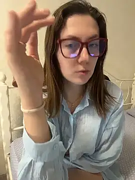 BeatriceTender online show from March 2026 06:59:01 PM