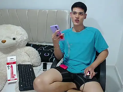 jayder steven  online show from April 2026 09:23:01 PM