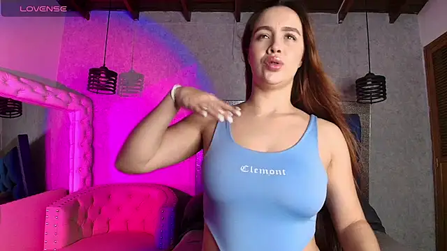 Snapshot of Taiissa_ chatting on July 2026 08:55:01 PM Taiissa online show from July 2026 08:55:01 PM