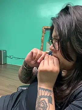 miacanela xo online show from April 2026 03:24:01 AM