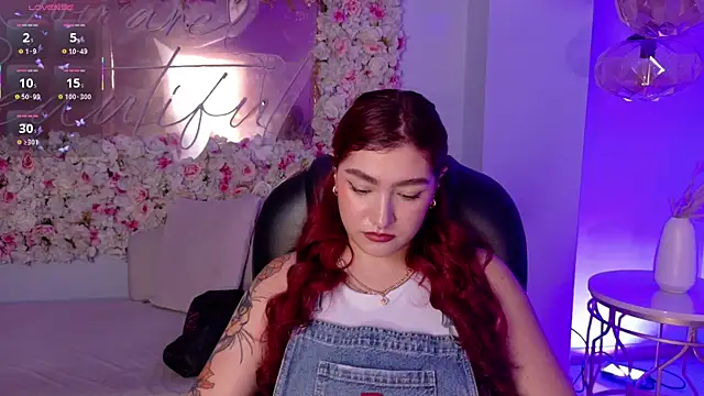 Snapshot of ViolettCastel chatting on February 2026 04:14:02 PM ViolettCastel online show from February 2026 04:14:02 PM