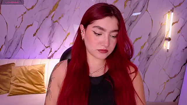 Snapshot of ViolettCastel chatting on February 2026 06:25:02 PM ViolettCastel online show from February 2026 06:25:02 PM