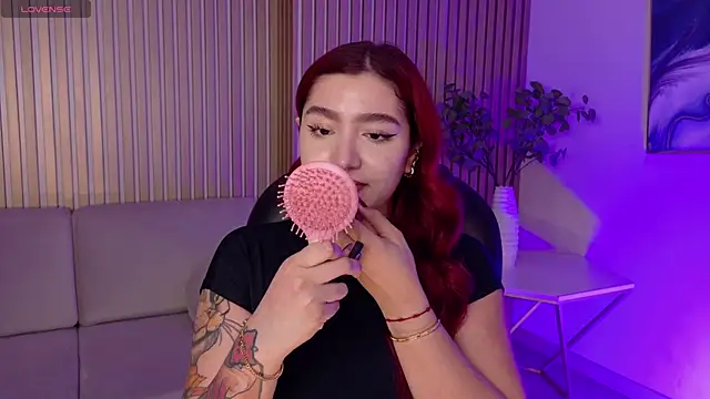 Snapshot of ViolettCastel chatting on February 2026 07:58:01 PM ViolettCastel online show from February 2026 07:58:01 PM