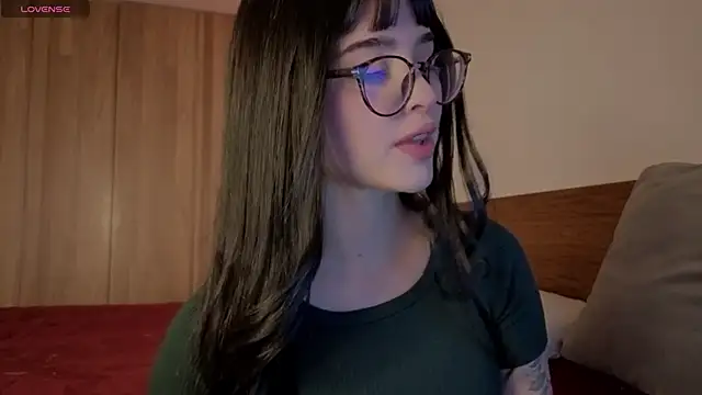 Roxxy mora online show from June 2026 10:19:02 PM