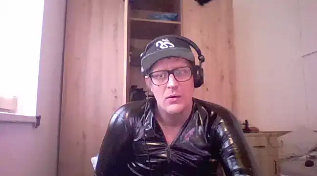 Bigthroaterboy online show from January 2025 10:53:02 AM