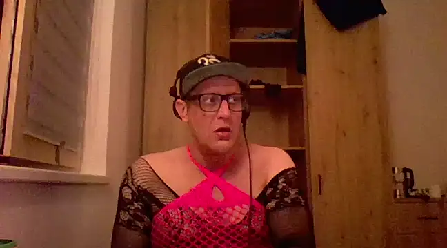 Bigthroaterboy online show from February 2025 11:01:01 PM