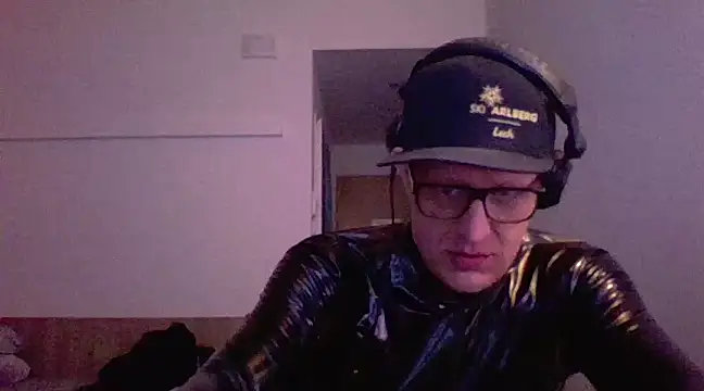 Bigthroaterboy online show from March 2025 06:43:01 AM