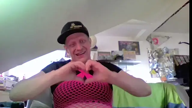 Bigthroaterboy online show from June 2026 04:49:01 PM