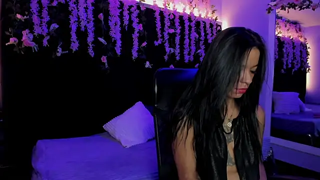 MaddyHudson online show from July 2026 07:56:02 PM