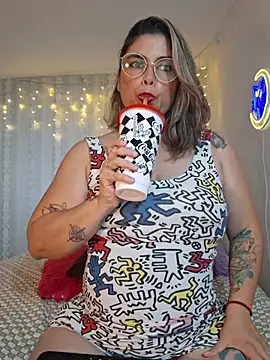 Juliietha servas online show from March 2026 10:24:01 PM