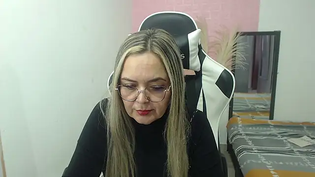 Snapshot of samy_vsn chatting on July 2026 06:10:01 PM samy vsn online show from July 2026 06:10:01 PM