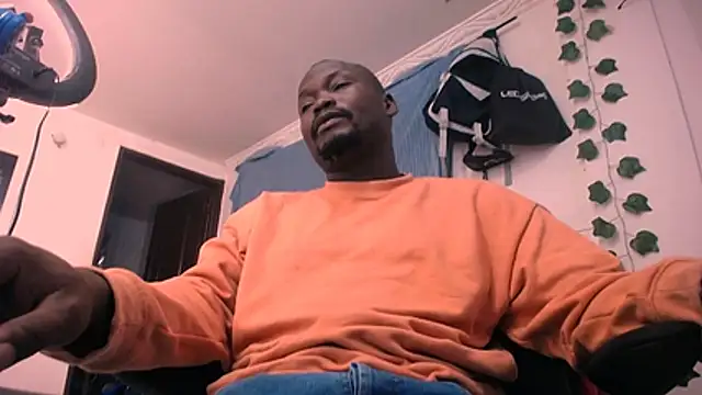 latinhot9631 online show from April 2026 02:00:02 AM