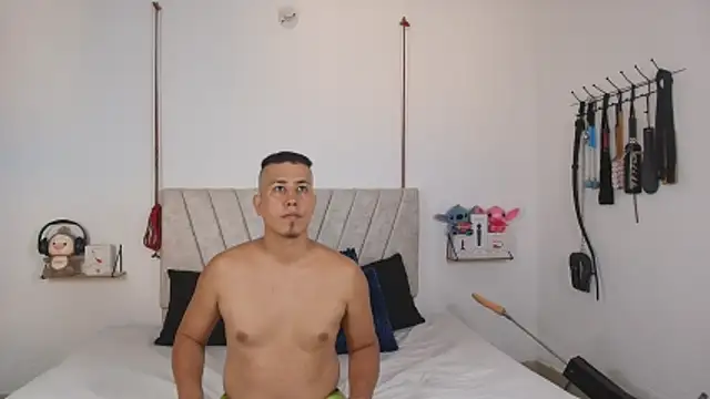 Liana Asaff online show from November 2025 06:40:02 PM