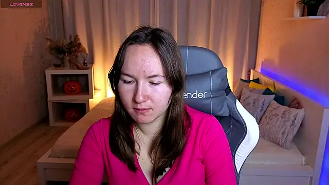 Little doll meow online show from November 2025 02:56:02 AM