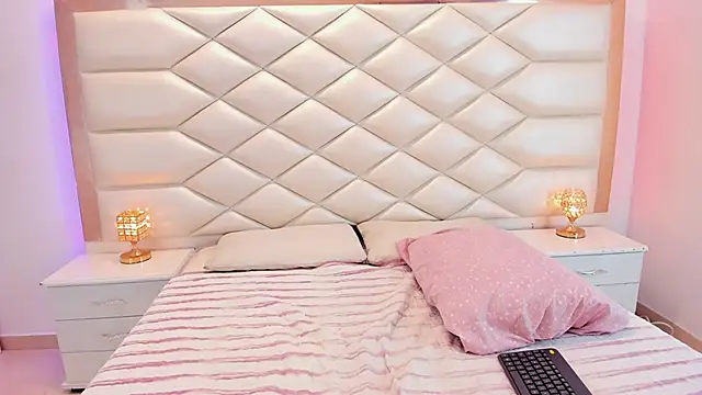 Snapshot of samanthaevans4 chatting on March 2025 11:27:01 PM samanthaevans4 online show from March 2025 11:27:01 PM