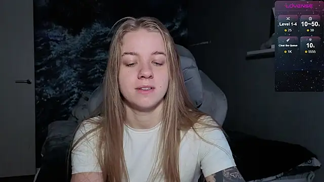 candy maggie online show from December 2025 05:17:01 PM