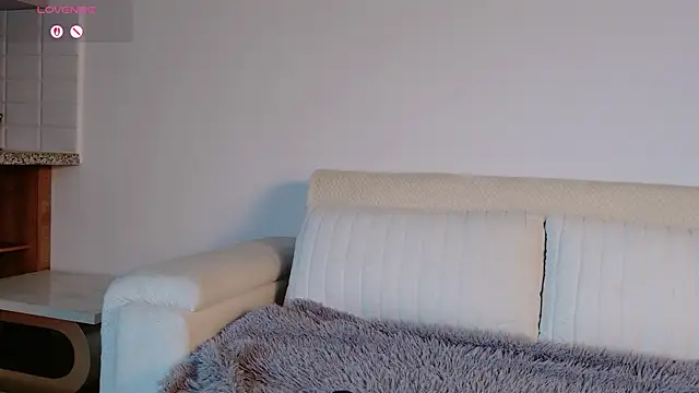 AMELIETARSON online show from April 2026 09:39:01 PM