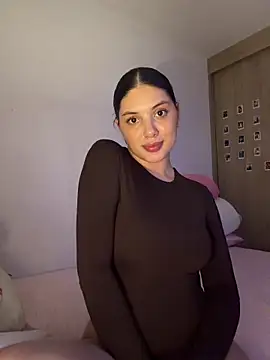 EmilyS   online show from February 2026 03:57:01 AM