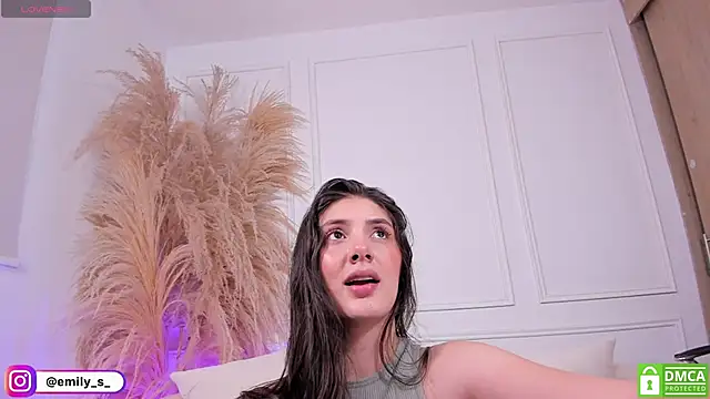 EmilyS   online show from May 2026 08:07:02 PM