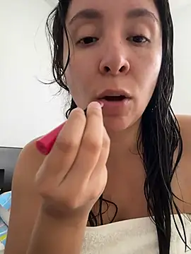 Snapshot of emely_sexx20 chatting on July 2026 09:29:01 PM emely sexx20 online show from July 2026 09:29:01 PM