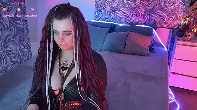 Miss Maya Mils online show from June 2026 01:11:01 AM