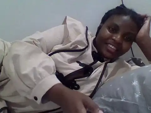 queenzuena online show from July 2026 08:33:02 PM
