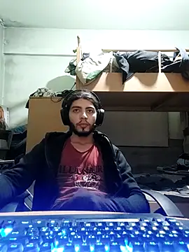 Snapshot of kleineid77 chatting on November 2025 04:18:01 PM kleineid77 online show from November 2025 04:18:01 PM