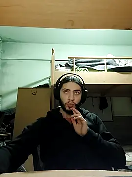 Snapshot of kleineid77 chatting on December 2025 05:51:02 PM kleineid77 online show from December 2025 05:51:02 PM