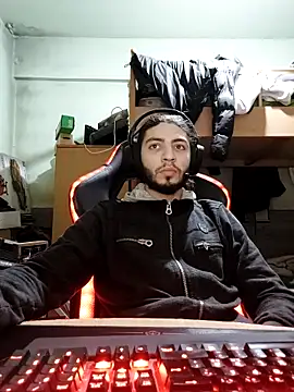 Snapshot of kleineid77 chatting on February 2026 04:44:02 PM kleineid77 online show from February 2026 04:44:02 PM